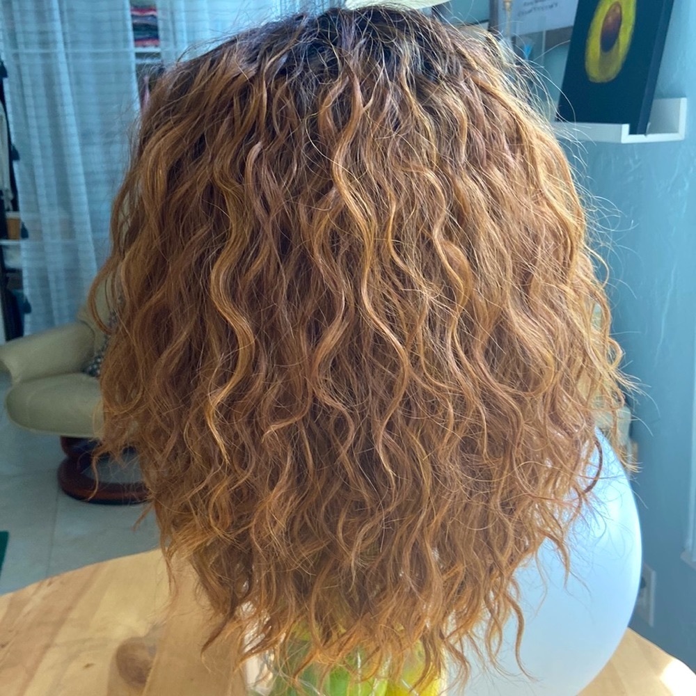 Curly synthetic Wig 16 inc